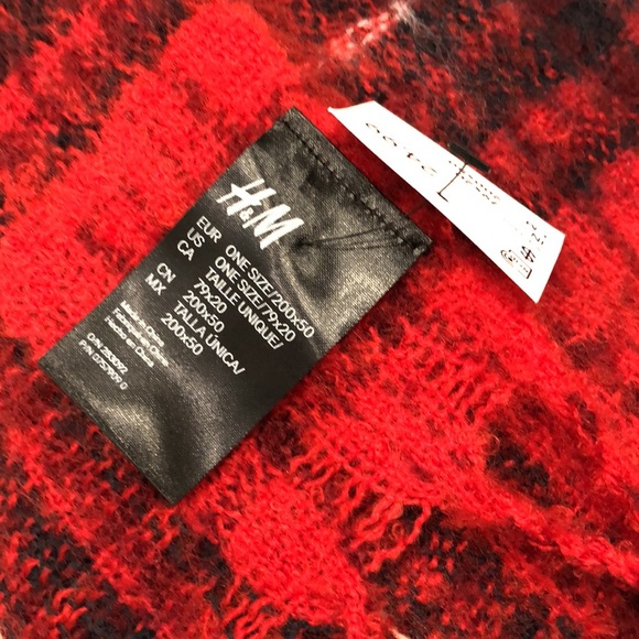 H&M scarf - Picture 3 of 8